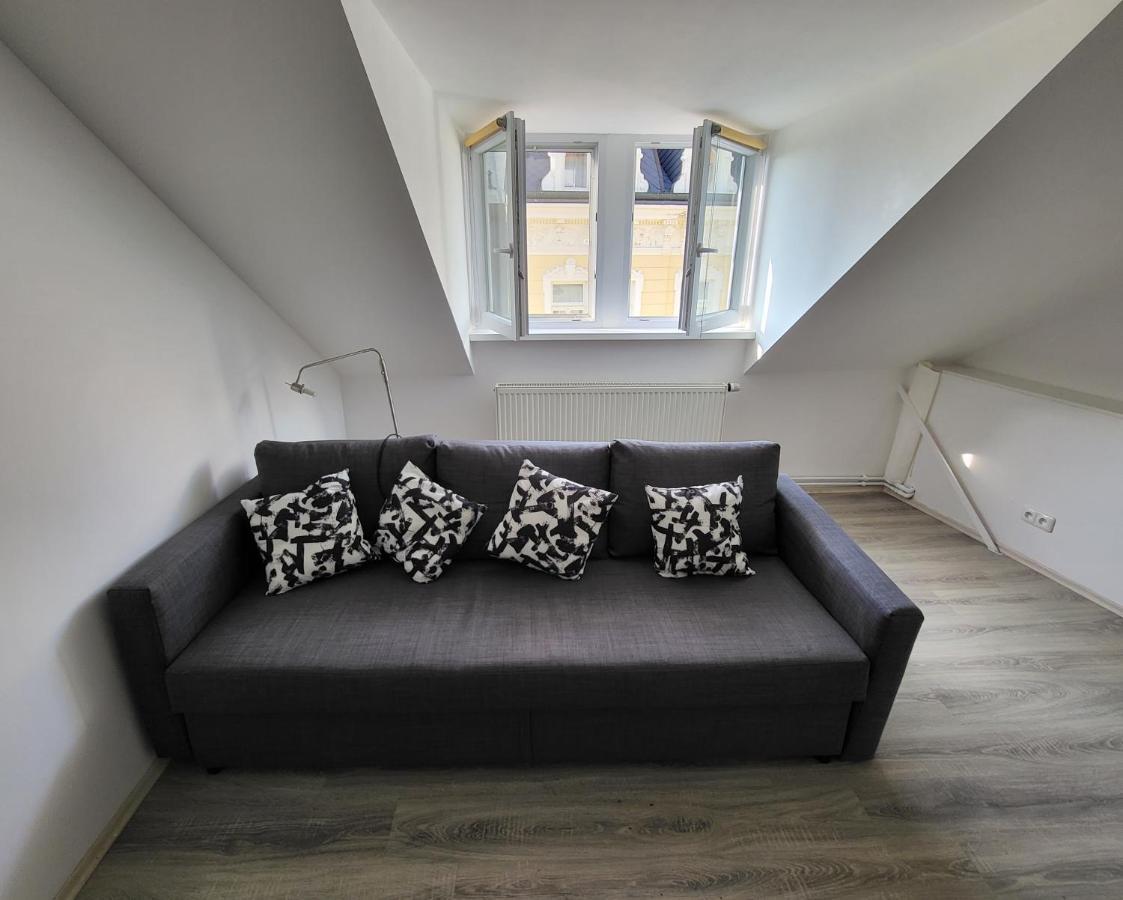 Excellent Apartments Central 3 Min Walk From The Colonnade Karlsbad Exteriör bild